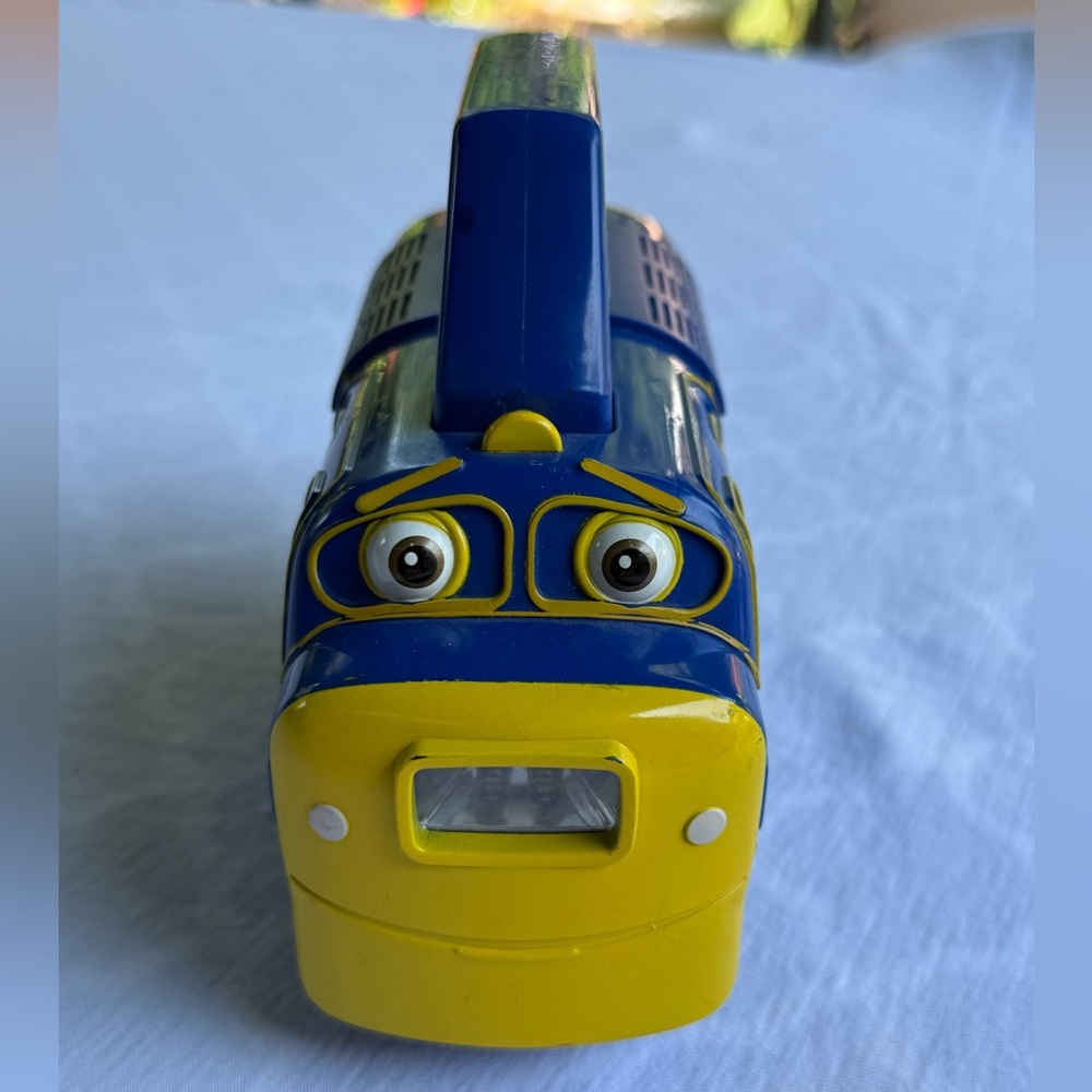 Disney Chuggington Brewster hand held train sings theme song RARE
